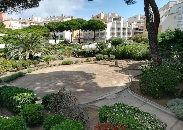 - Avec Piscine Апартаменти *